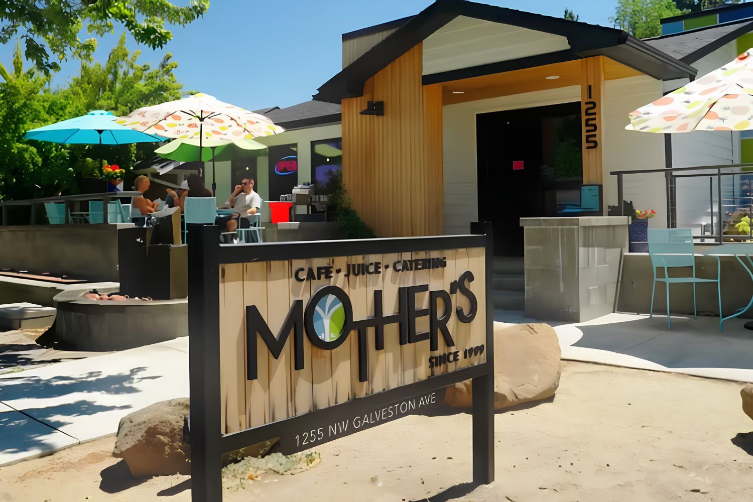 Exterior of Mother's Juice Café in Bend, Oregon, highlighting a locally owned business.